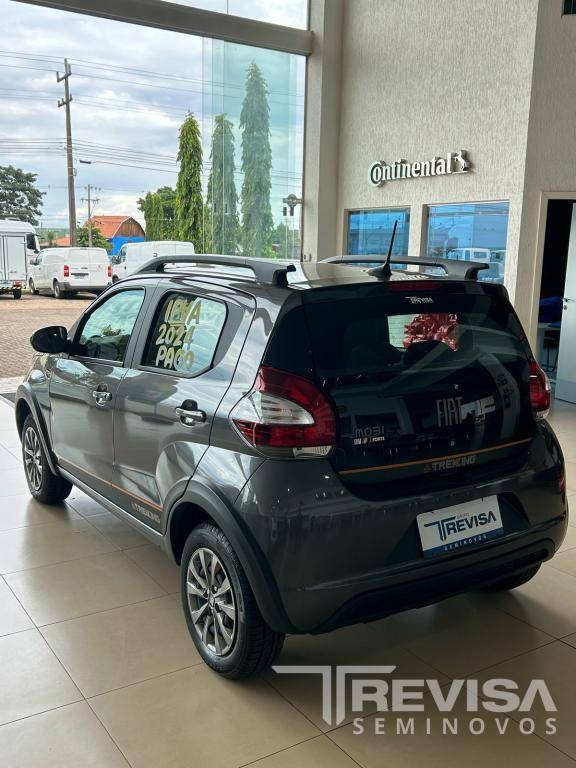 Fiat Mobi Trekking 1.0 IPVA 2024 PAGO - 2023